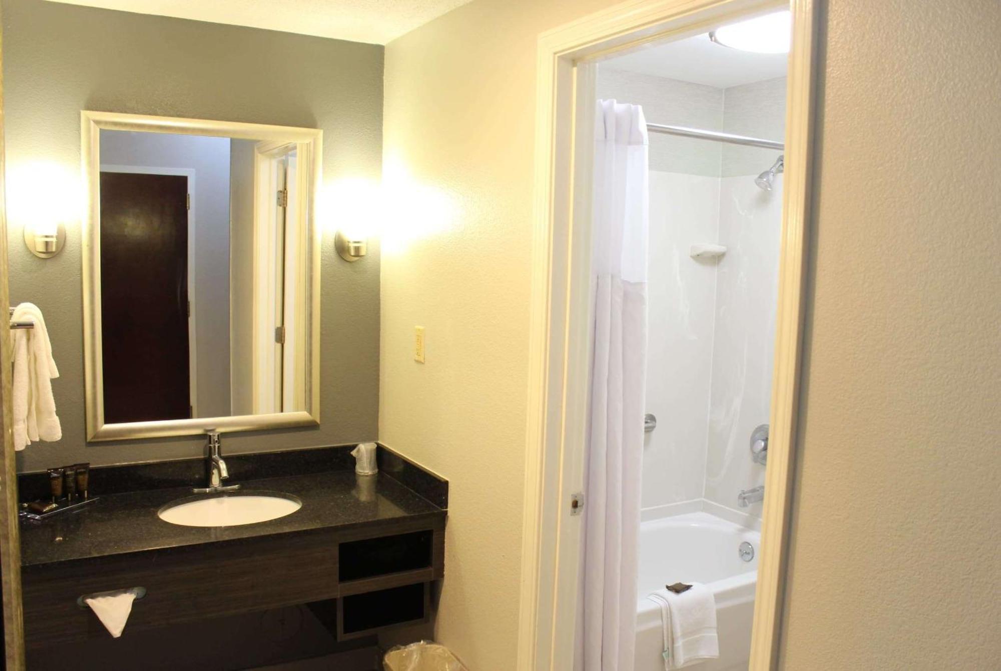 Wingate By Wyndham Savannah I-95 North Порт Уентуърт Екстериор снимка